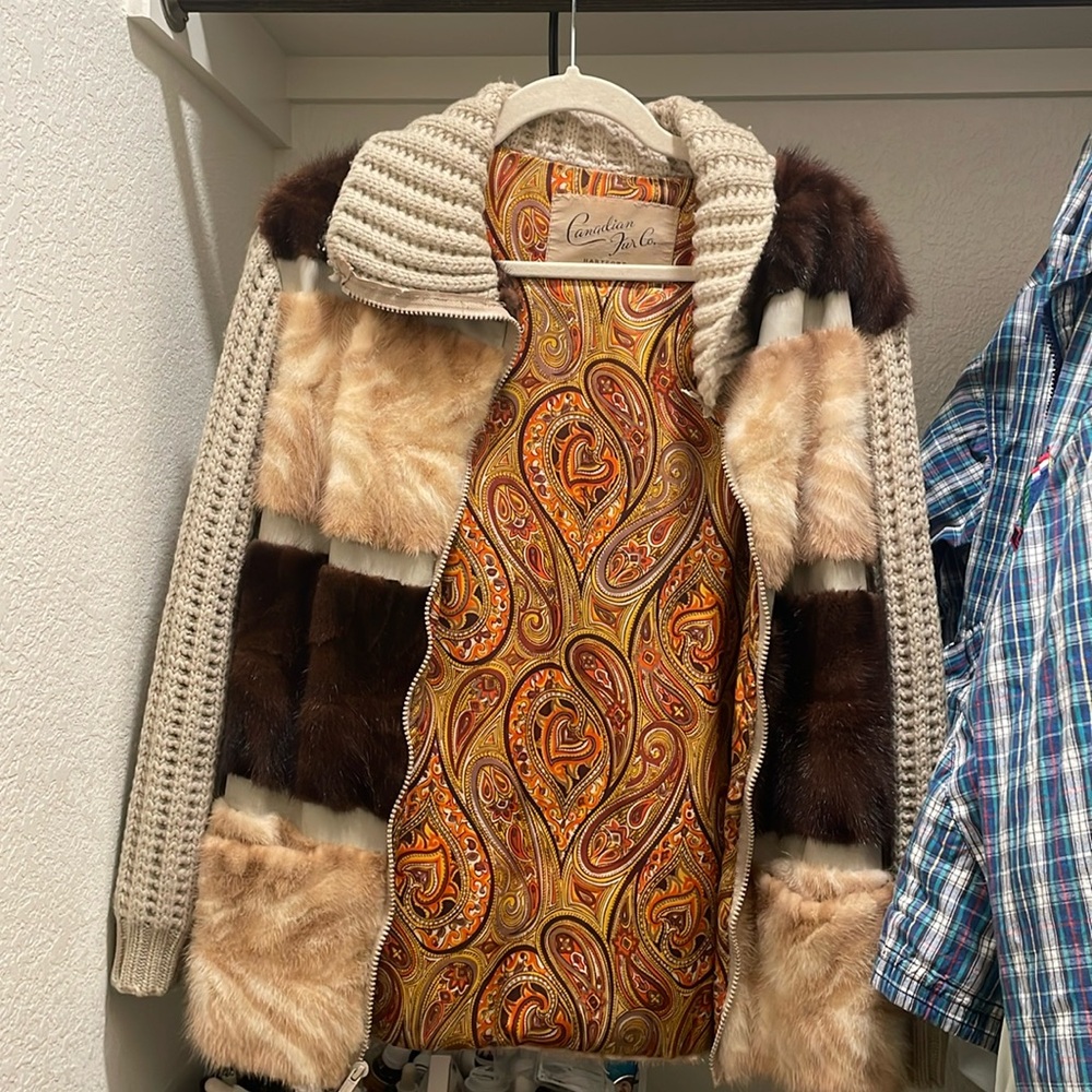 Canadian Fur Co. unique jacket. Brand new condition. Size S, turtleneck zip